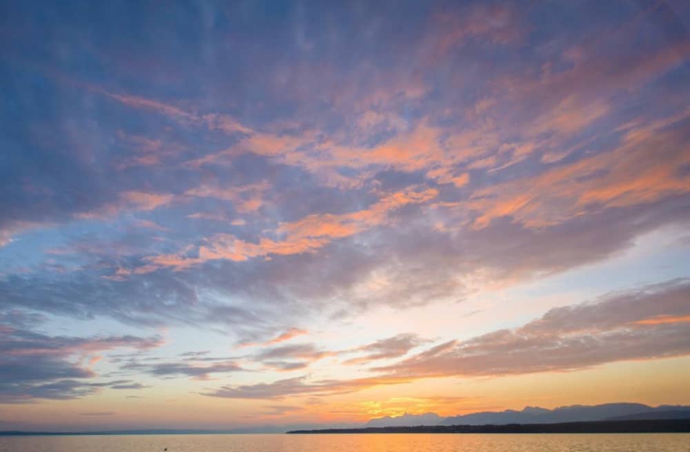 Croisière privée au coucher du soleil : 3h d’évasion depuis Yvoire