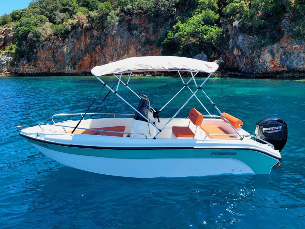 Goditi 6 ore a bordo di un motoscafo a Cefalonia