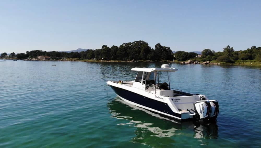 4 horas para explorar Sanxenxo en lancha motora.