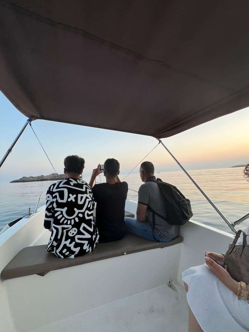 Caves & Coastline – 2h Cruise to the Blue Cave