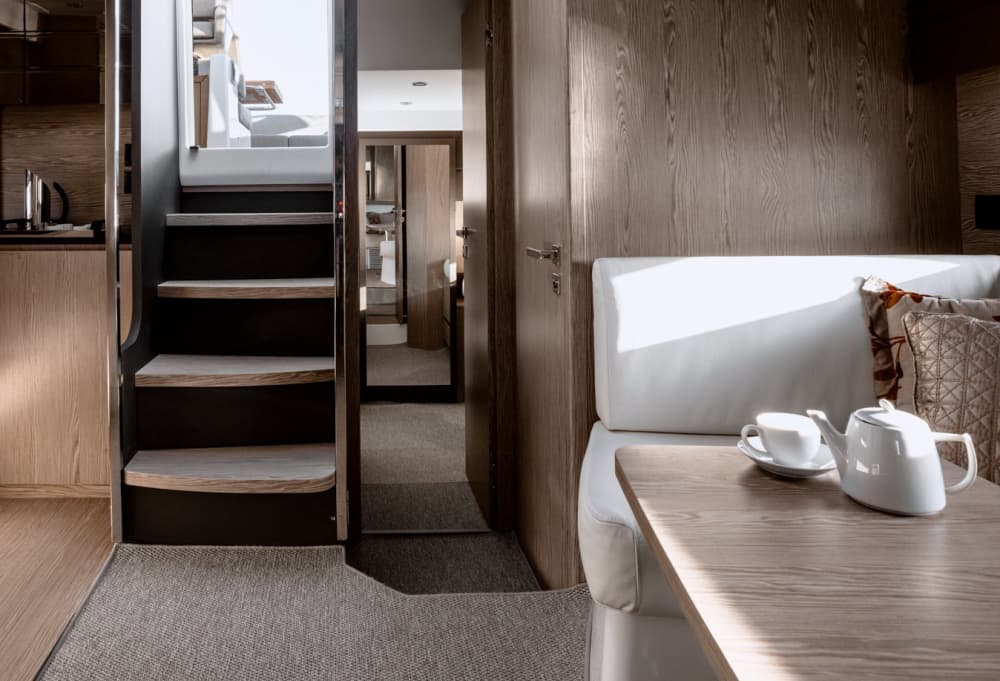 Отдохните в Ментоне: 8,5 часов солнца на моторной яхте.