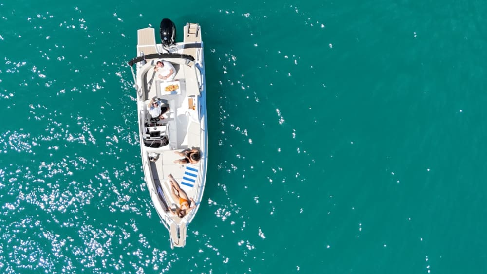 Cefalù Küste zu Küste: Private Tour mit Schnorcheln und Getränken an Bord