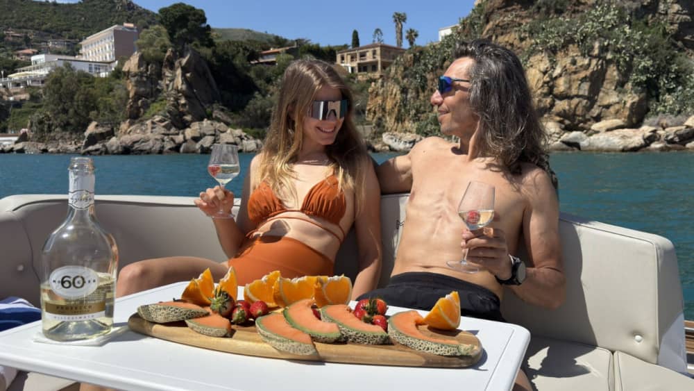 Cefalù Küste zu Küste: Private Tour mit Schnorcheln und Getränken an Bord