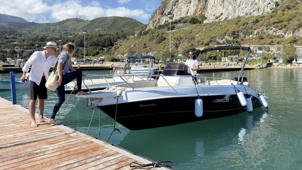 Cefalù Küste zu Küste: Private Tour mit Schnorcheln und Getränken an Bord