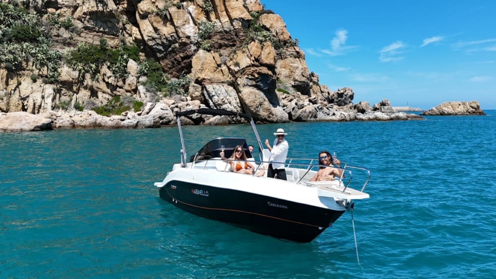 Cefalù Küste zu Küste: Private Tour mit Schnorcheln und Getränken an Bord