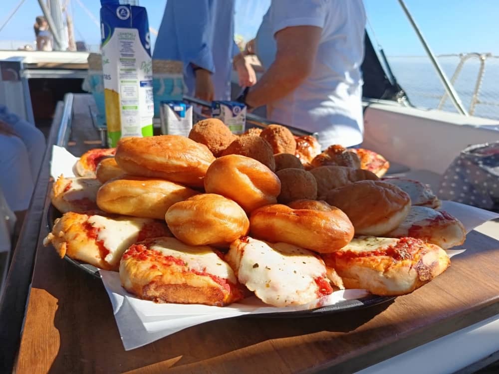 Aperitivo al Tramonto: Tour Esclusivo a Capo Gallo