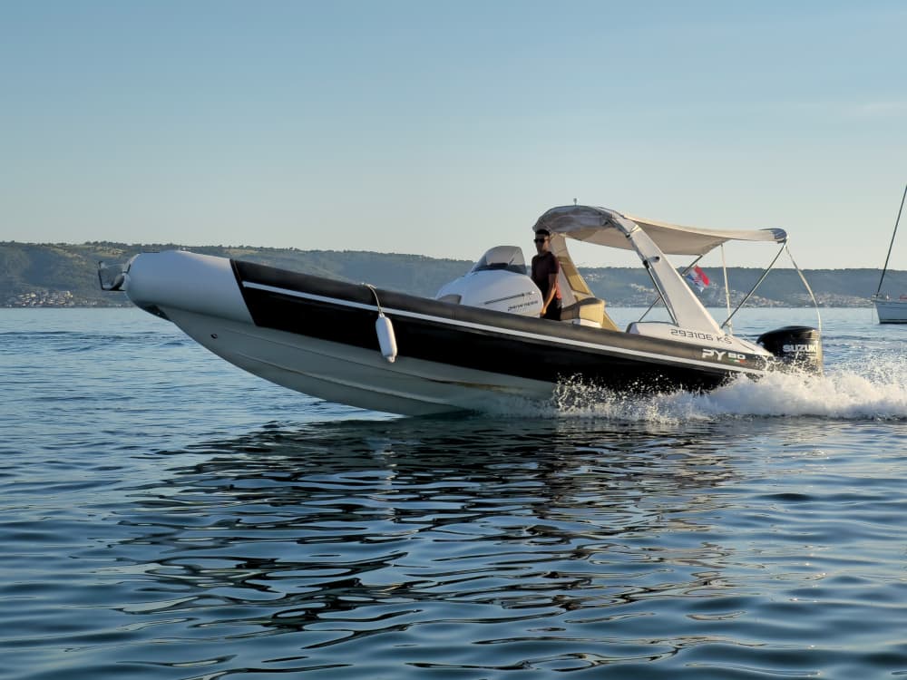 Tour di 5 ore alla spiaggia di Lovrečina e Supetar da Kaštel Stari