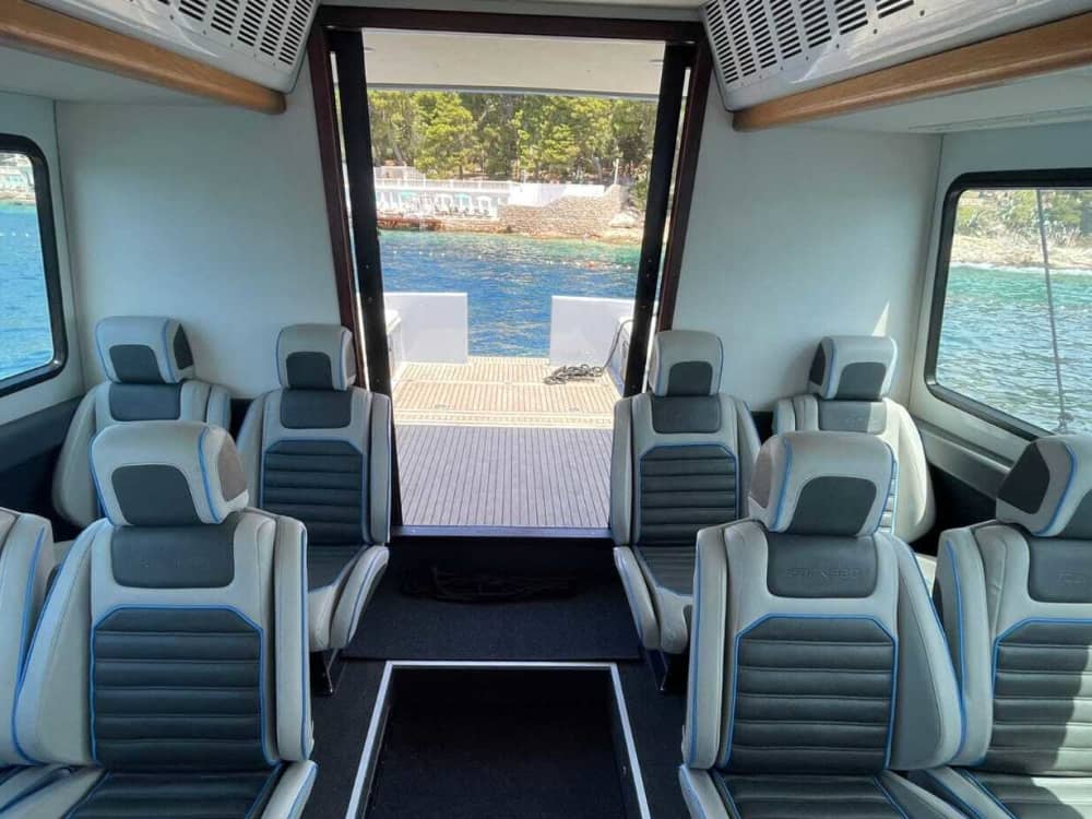 Les secrets de Vis : la grotte bleue, les plages et au-delà