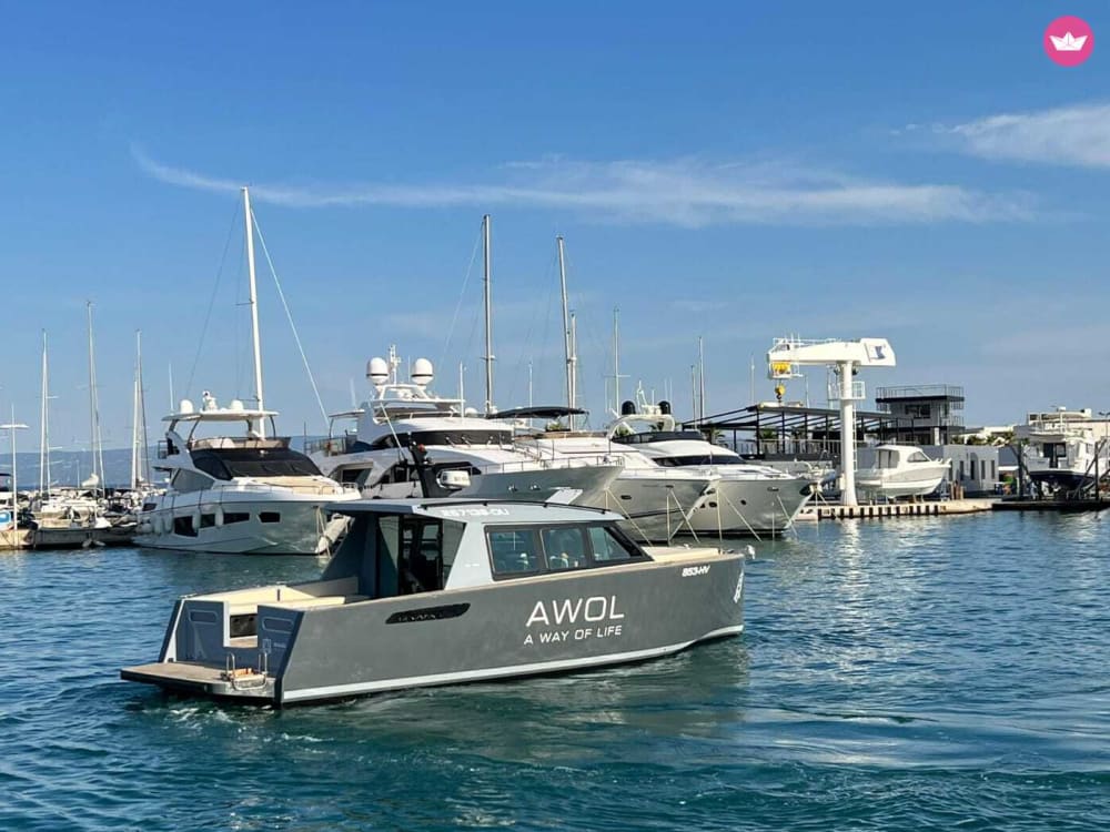 Les secrets de Vis : la grotte bleue, les plages et au-delà