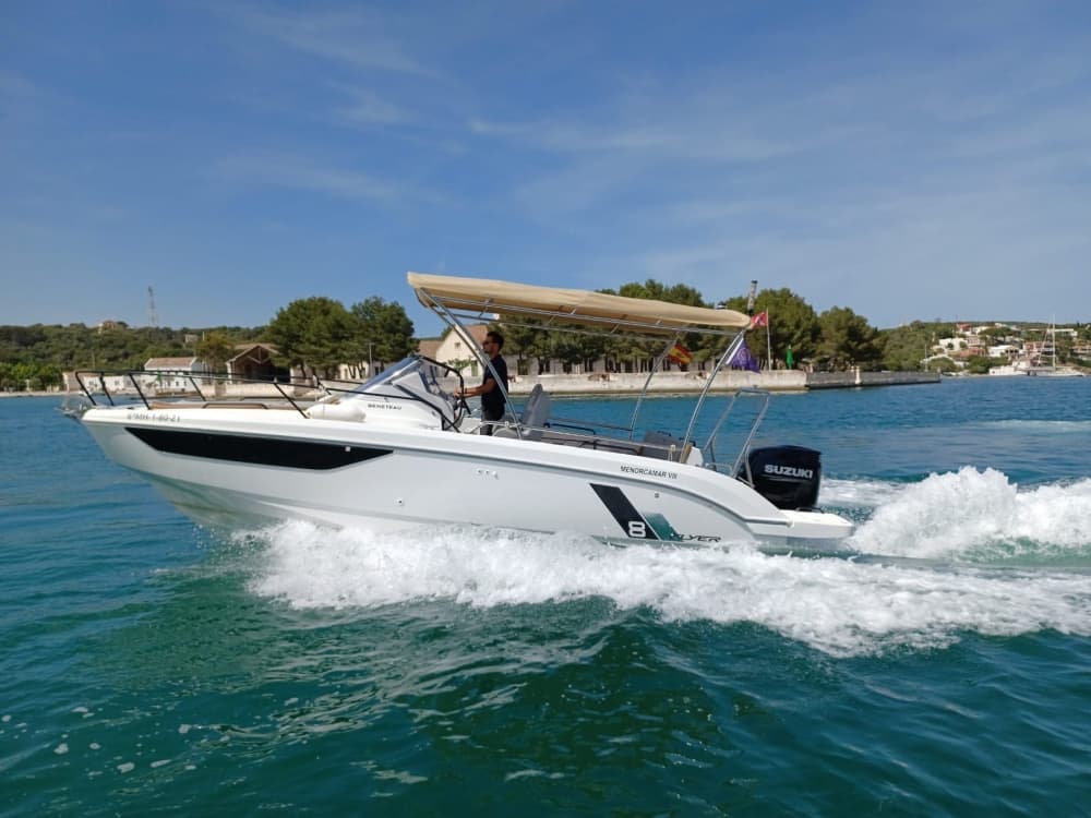 Descubra Calp em um passeio de um dia inteiro em uma lancha.