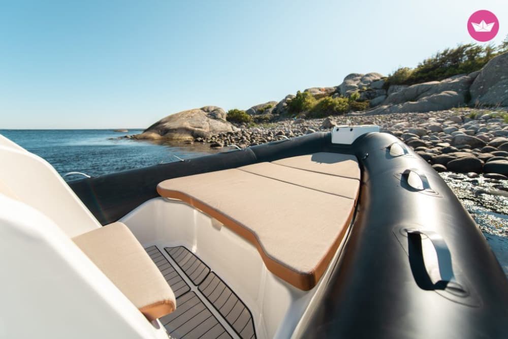 Turquoise Getaway: Four Hours of Freedom in the Mediterranean