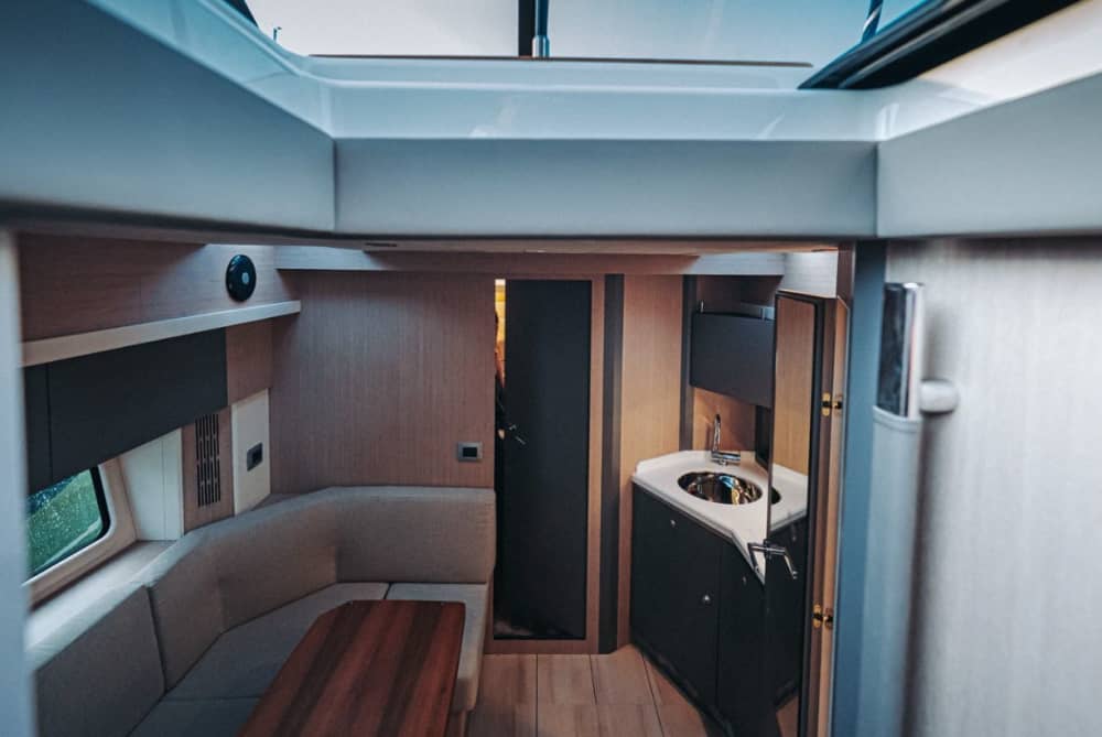 Tesori Nascosti del Lazio: Un Giorno di Storia e Mare tra Torre Astura e le Grotte di Neronegiornata intera