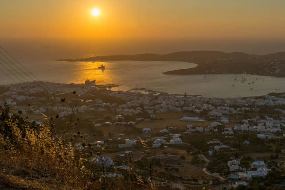 Golden Hour Cruise – Hidden Gems of Paros & Antiparos