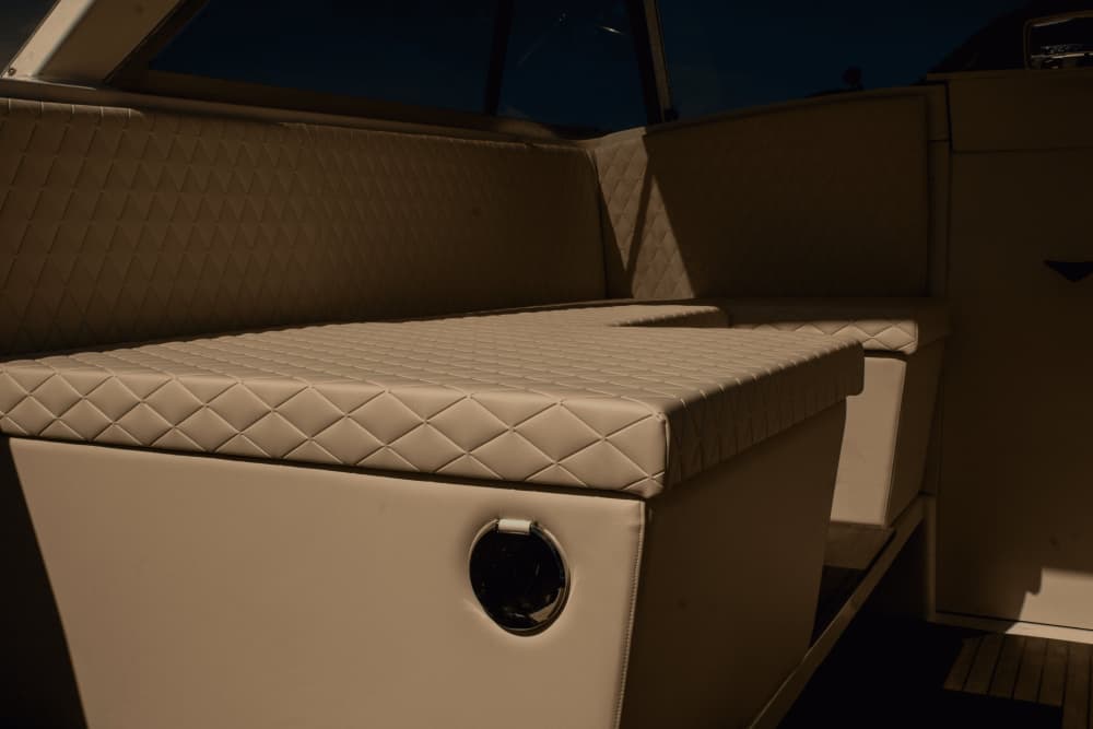 A Taste of Luxury: 60 Minutes on the Waters of Lake Como