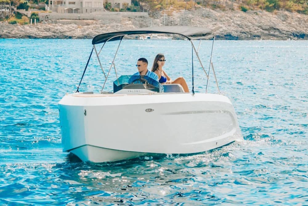 Dryf donikąd: 8 godzin czystej śródziemnomorskiej wolności