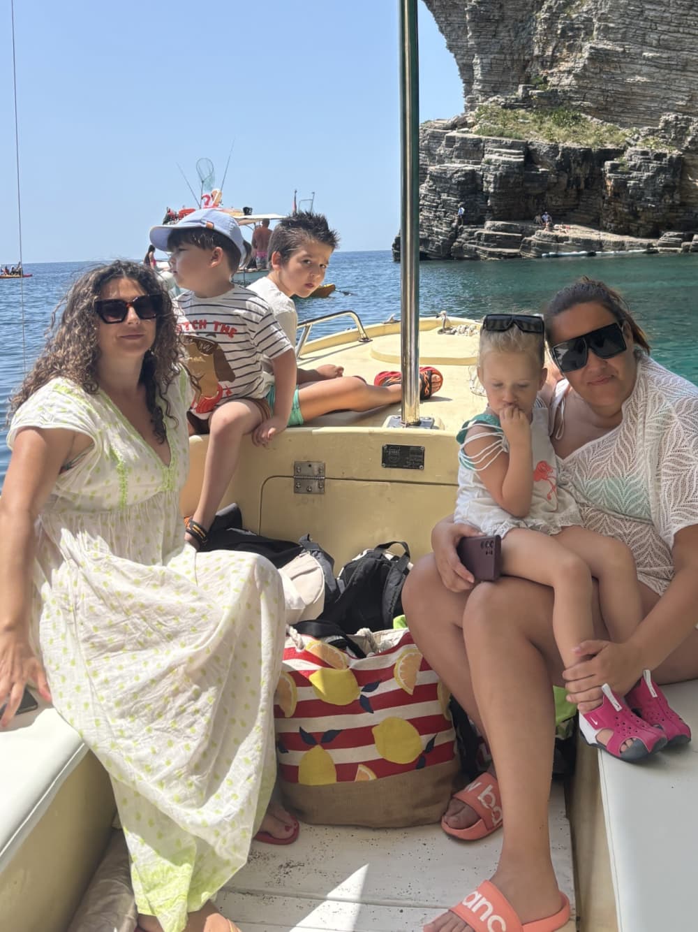 4 horas para descubrir Budva en lancha motora.