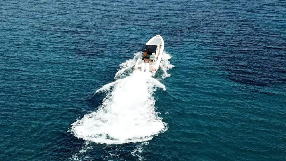 White, blue, and divine: A full day on a motorboat