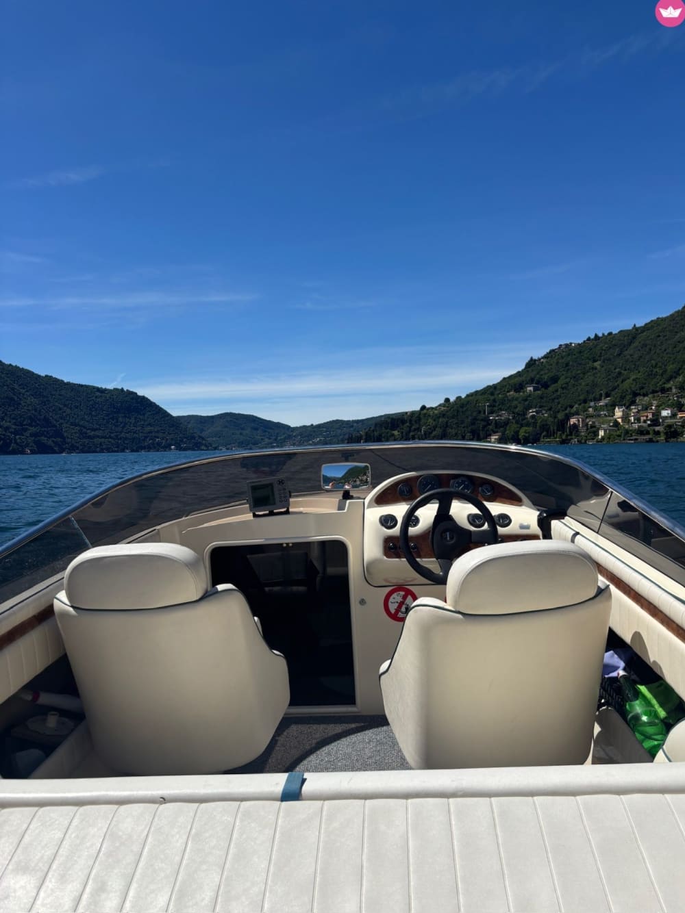 The Enchantment of the Lake at a Glance: A 2.5-Hour Tour from Cernobbio