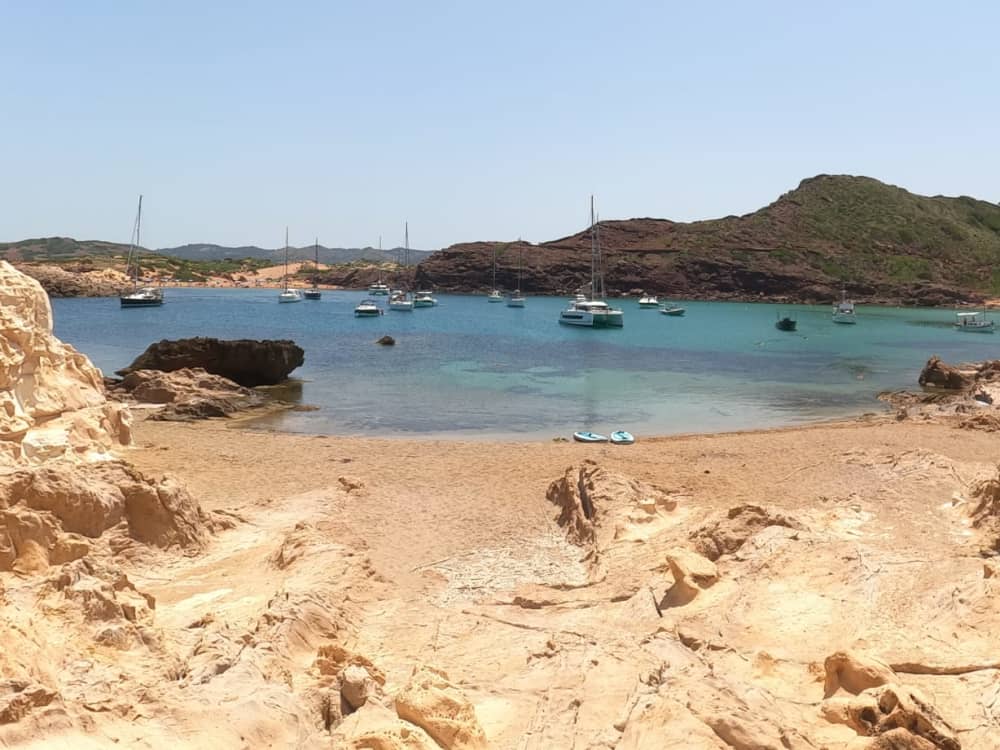 Gita mattutina di 4 ore al mare da Fornells: pagaia, snorkeling e degustazione di sapori locali (BENZINA INCLUSA)