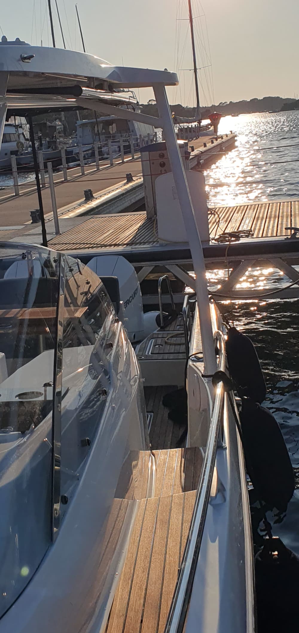 Jednodniowa wycieczka łodzią do Porquerolles – Odkryj wyspę i jej plaże