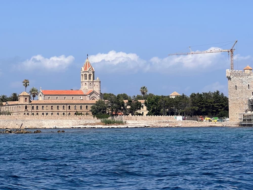 Marine getaway: 4 hours of pure pleasure along the waters of the azure