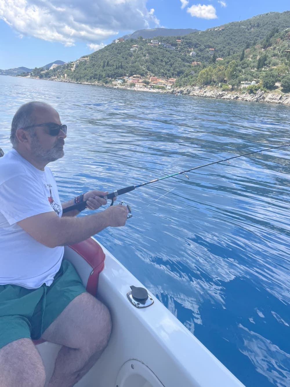 Reel in Adventure: esperienza di pesca di 3 ore a Ipsos