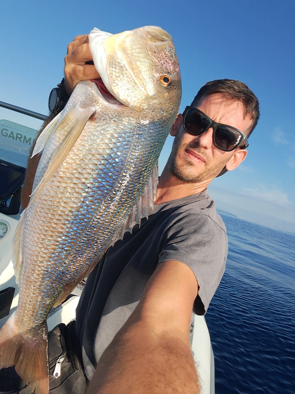 Reel in Adventure: esperienza di pesca di 3 ore a Ipsos