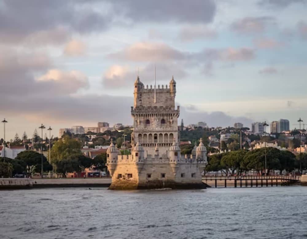 Scegli tra la navigazione a Lisbona al mattino e al tramonto!