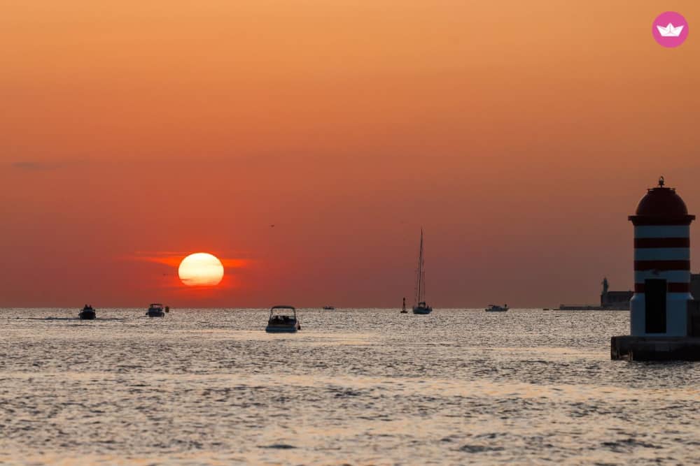 Rejs statkiem o zachodzie słońca – rejs z szampanem