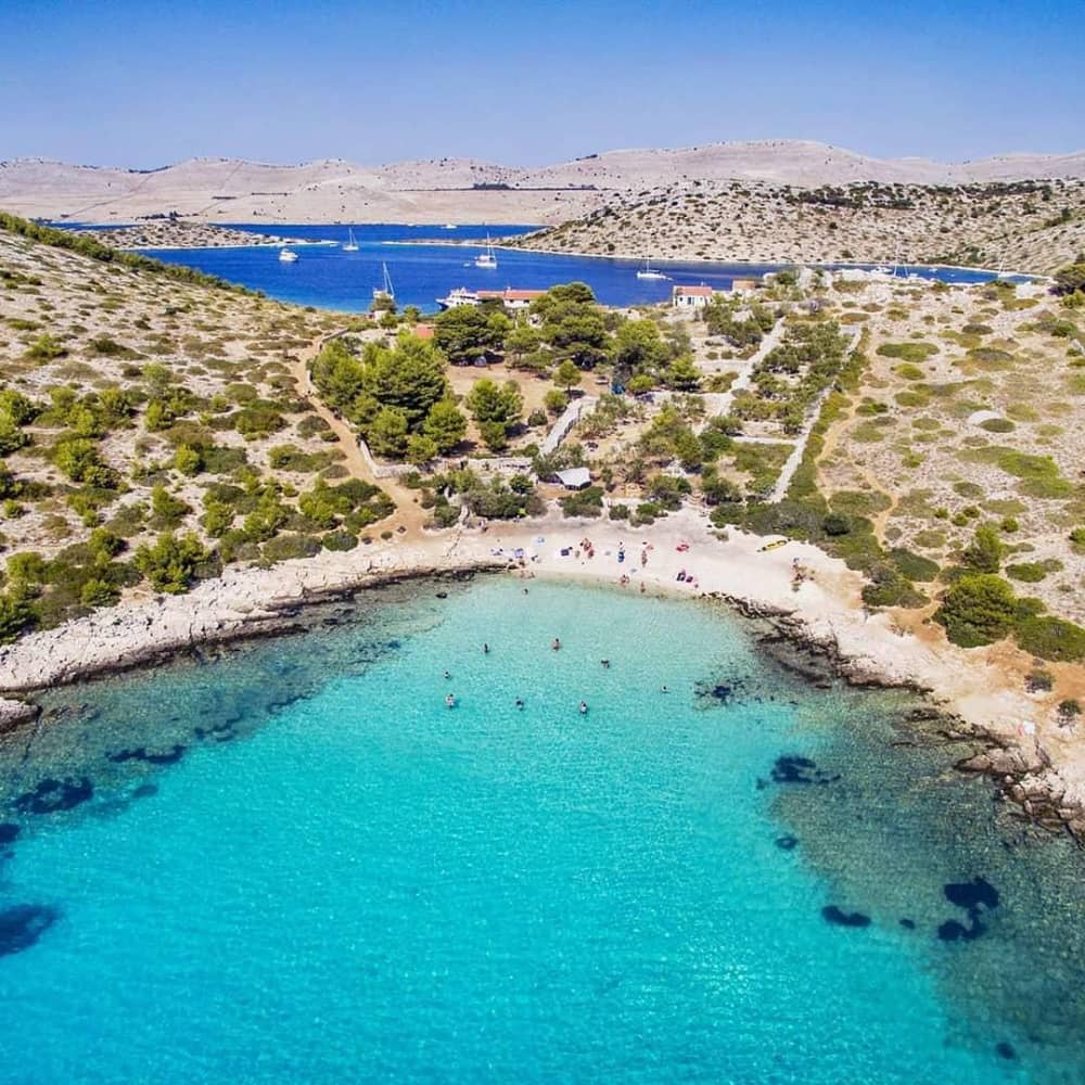 Całodniowa prywatna wycieczka łodzią do Parku Narodowego Kornati – odkryj ukryte skarby Adriatyku