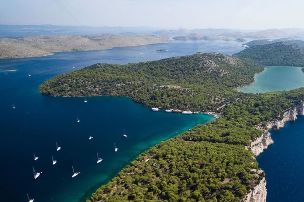 Całodniowa prywatna wycieczka łodzią do Parku Narodowego Kornati – odkryj ukryte skarby Adriatyku