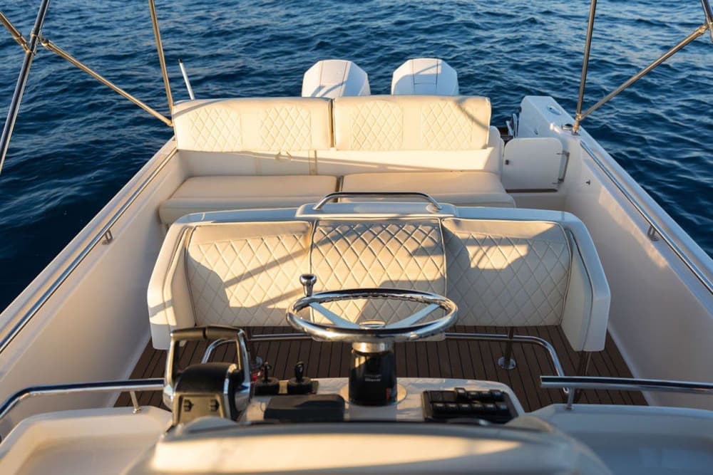 Całodniowa prywatna wycieczka łodzią do Parku Narodowego Kornati – odkryj ukryte skarby Adriatyku