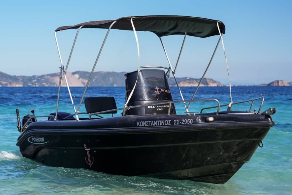 Une expérience légendaire de 3 à 6 heures pour découvrir les plages de Zakynthos en bateau à moteur