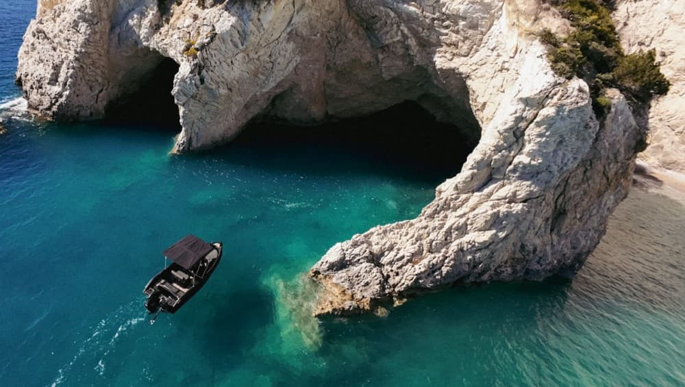 Une expérience légendaire de 3 à 6 heures pour découvrir les plages de Zakynthos en bateau à moteur