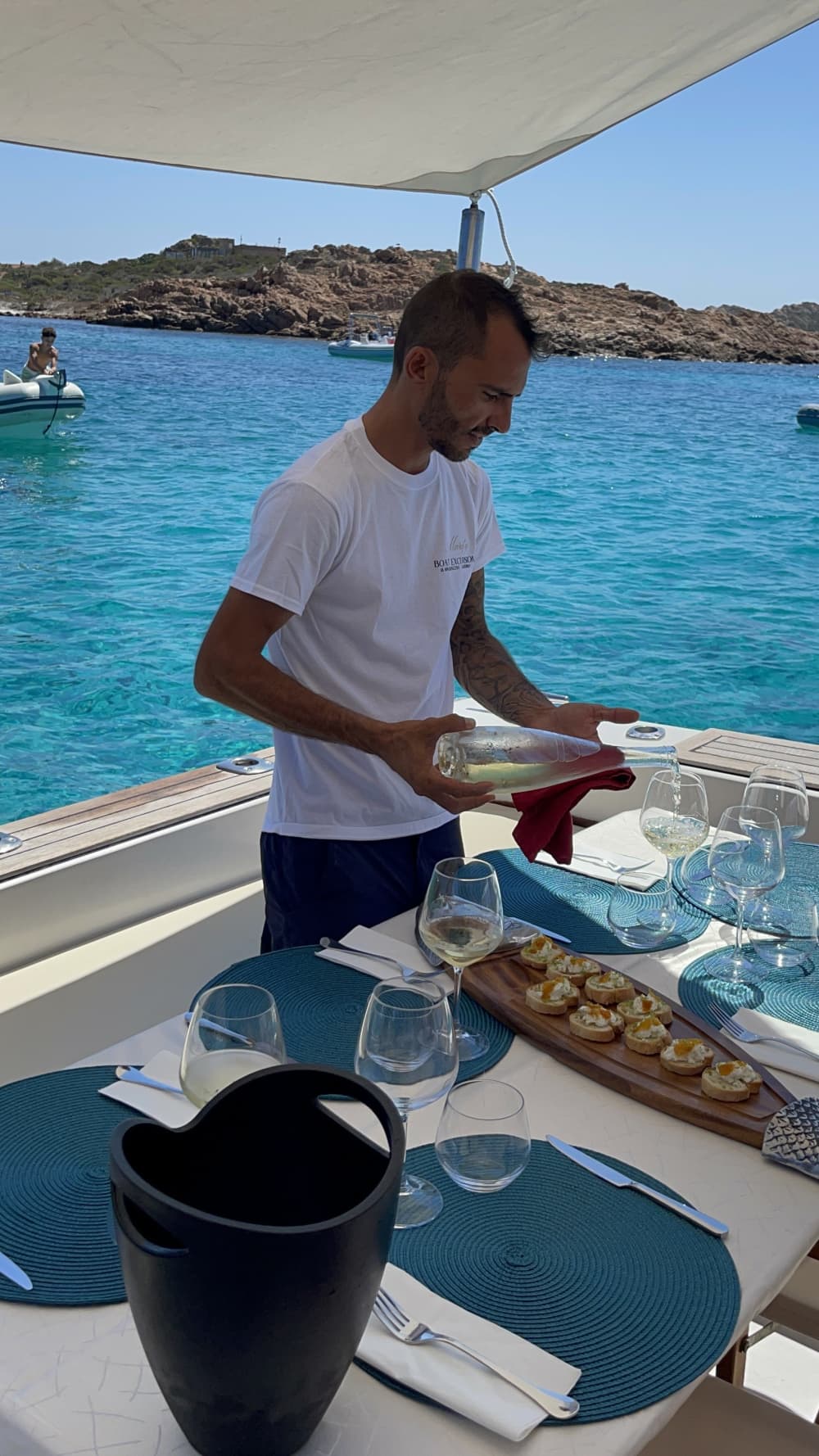 La Maddalena Traumurlaub | Tägliche Luxuskreuzfahrt auf der Bertram 33