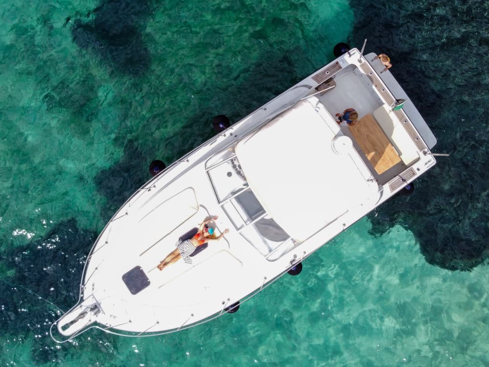 La Maddalena Traumkreuzfahrt | Ganztägige Yachttour ab Palau an Bord der Bertram 33