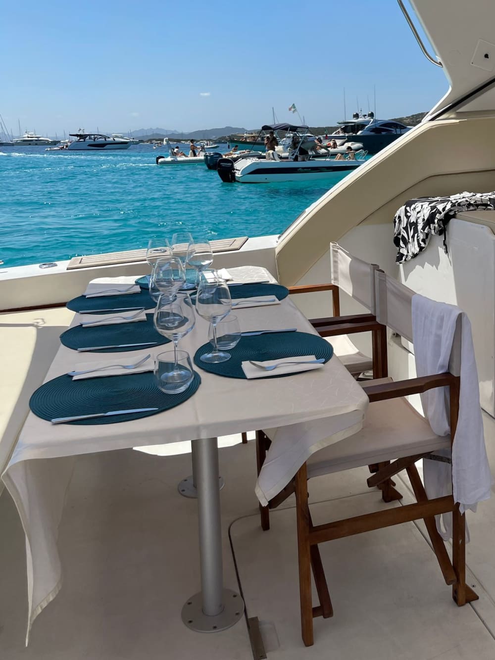 La Maddalena Traumurlaub | Tägliche Luxuskreuzfahrt auf der Bertram 33