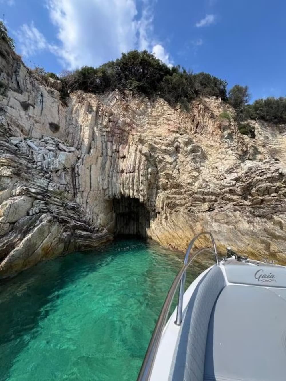 Caves, Coves & Crystal Waters: Discover the Coast of Sarandë