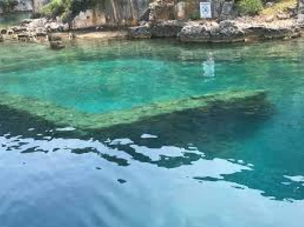 Historical Voyage:  Underwater Ruins