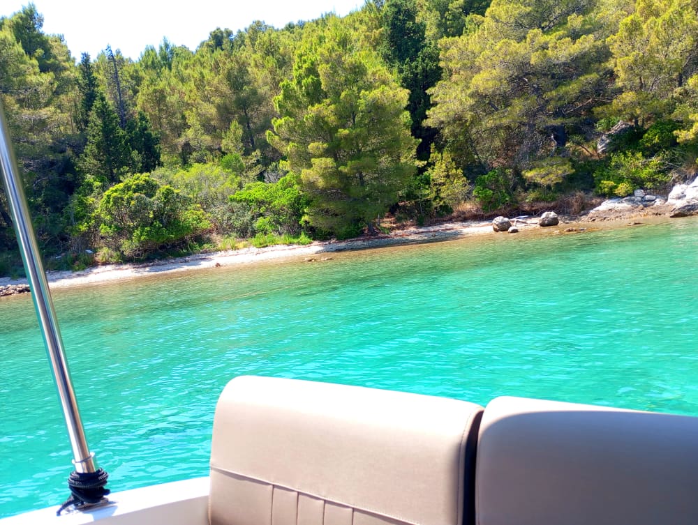 Half-Day Boat Tour: Sibenik Archipelago Island Bay "Swim, Snorkel, SUP" with Local Tavern Lunch or Dinner