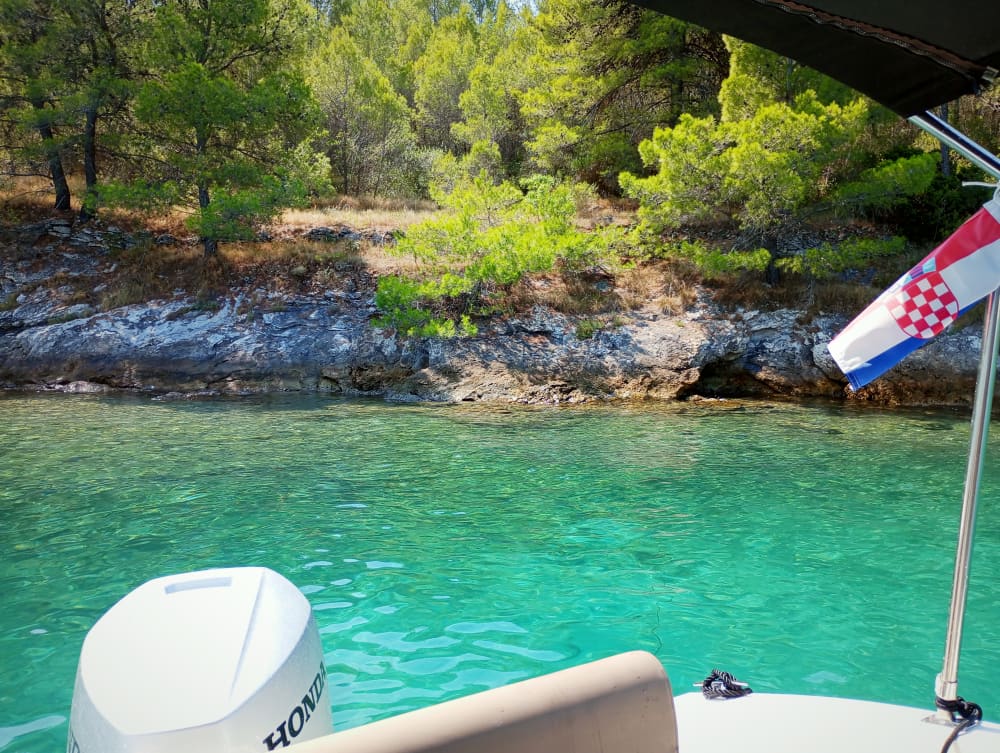 Full-Day Boat Tour: Sibenik Archipelago Island Bay "Swim, Snorkel, SUP" with Local Tavern Lunch or Dinner