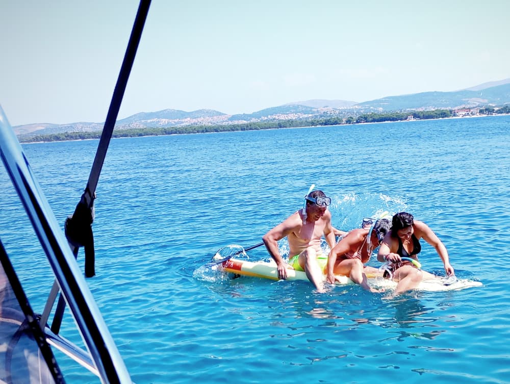 Full-Day Boat Tour: Sibenik Archipelago Island Bay "Swim, Snorkel, SUP" with Local Tavern Lunch or Dinner