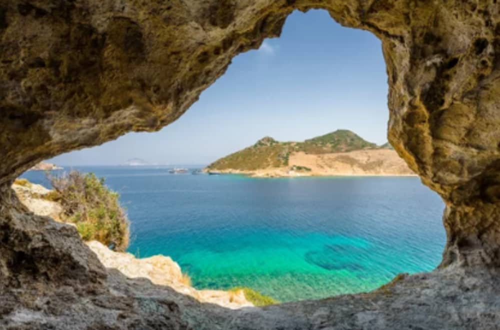 Escapade sur l'île de Patmos : Excursion privée d'une demi-journée en bateau à Patmos