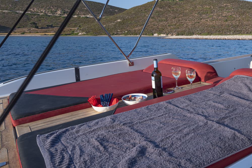 Całodniowa egejska odyseja – odkryj ukryte wyspy i krystaliczne wody