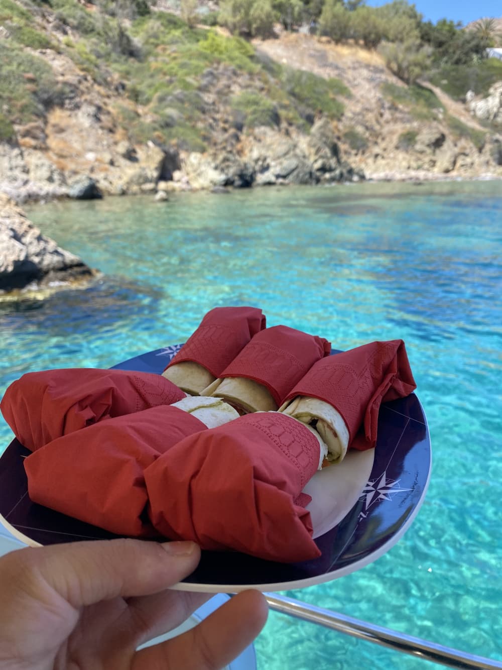 Excursion privée en bateau d'une demi-journée à Patmos – Grottes, plages cachées et baignades