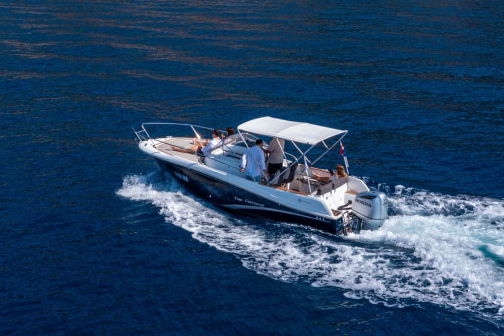 Ανακαλύψτε την Ελαφίτι σε μια ημερήσια εκδρομή 8 ωρών