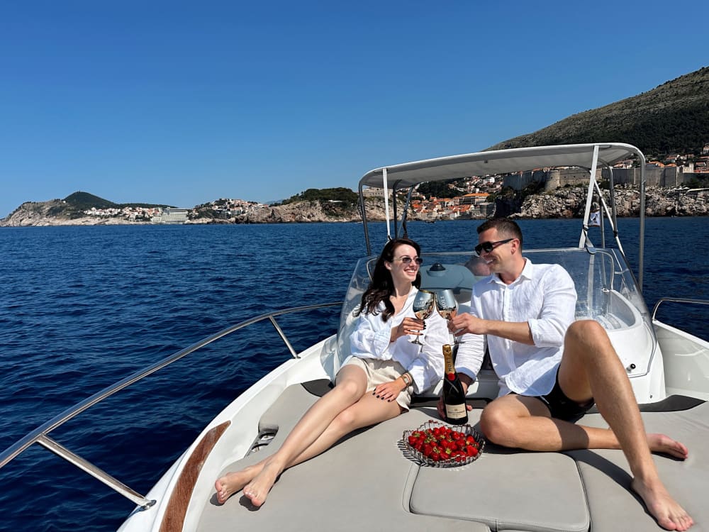 Ανακαλύψτε την Ελαφίτι σε μια ημερήσια εκδρομή 8 ωρών