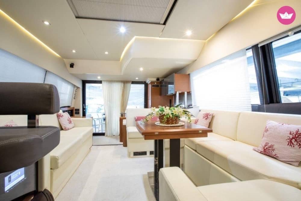 Palmarola: Un'Esperienza d'Eccellenza Incontaminata