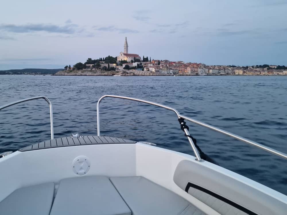 Tour di 2 ore della costa storica intorno a Rovigno
