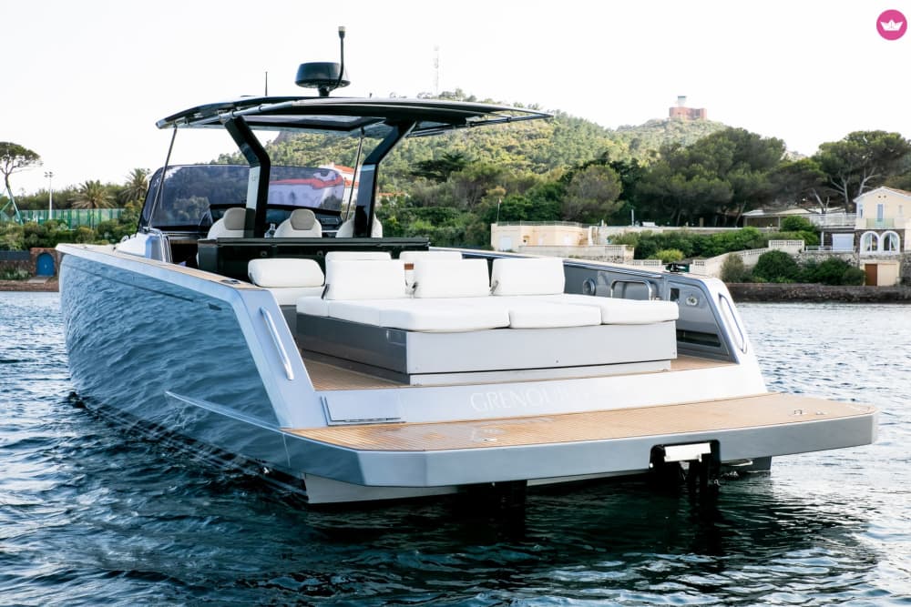 Excursión de lujo de medio día en yate – Saint-Tropez y Pampelonne